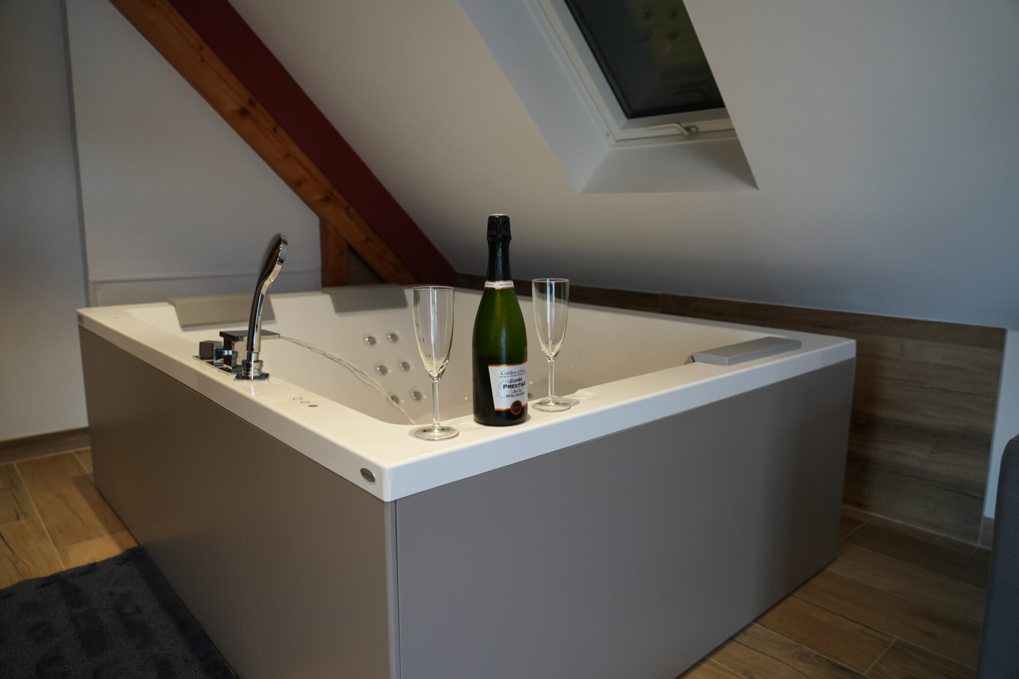 LAUTHENTIQUE 2026_17 | Gîtes Spa Colmar Location d’appartements pour un week-end romantique en amoureux près de Colmar dans le Haut-Rhin Kingersheim 10
